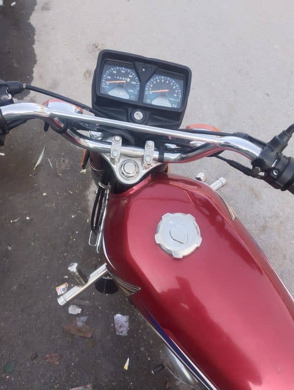 good condition bike for sale sirf interested hi rabta karen 3