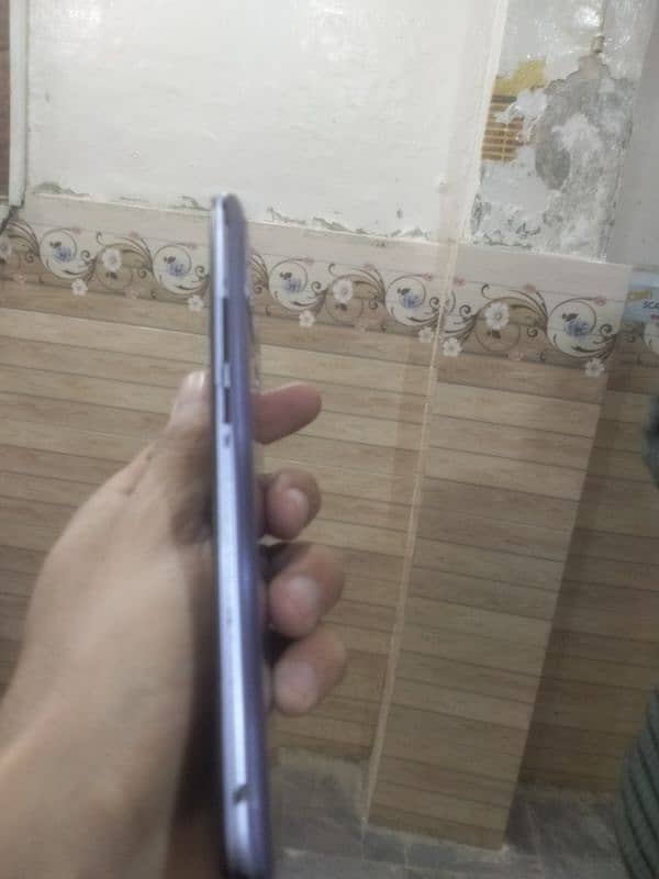 Infinix 4 "64 2