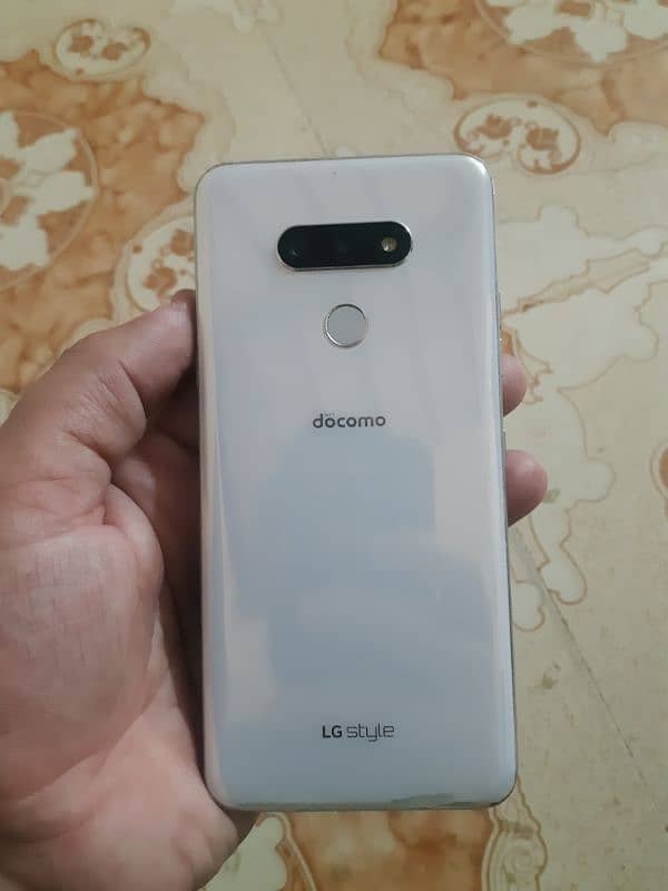 LG STYLE 3 NTT DOCOMO non pta 4gb ram 64gb memory 5