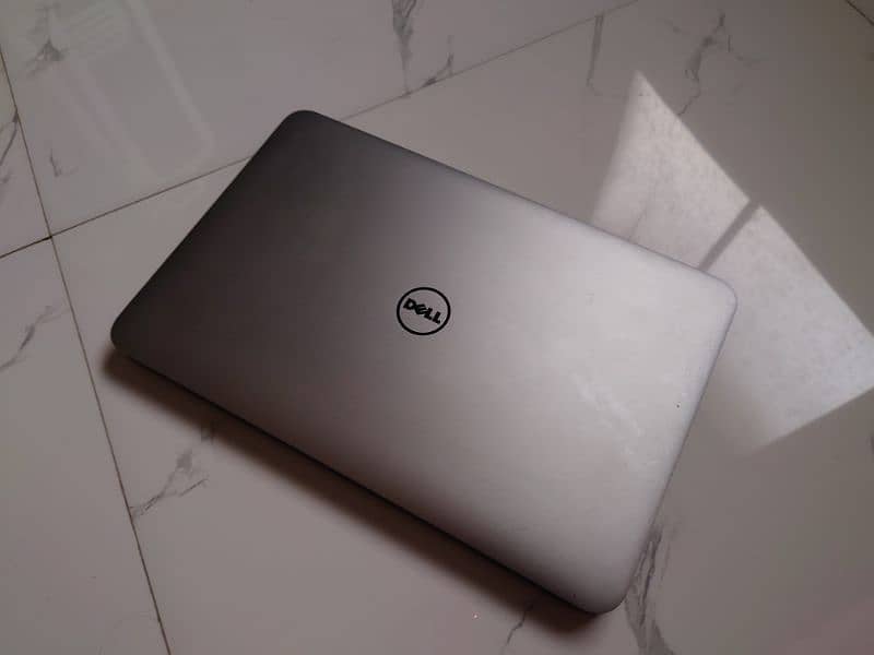 Dell core i7 Mint Condition Slim Laptop 2