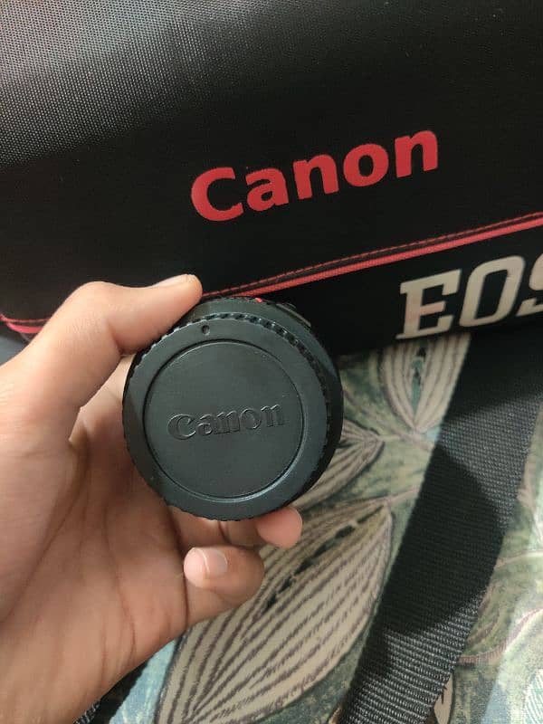 50mm Canon lens 4