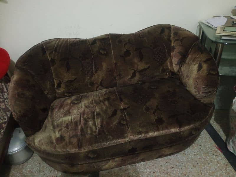 Single sofa for sale 0