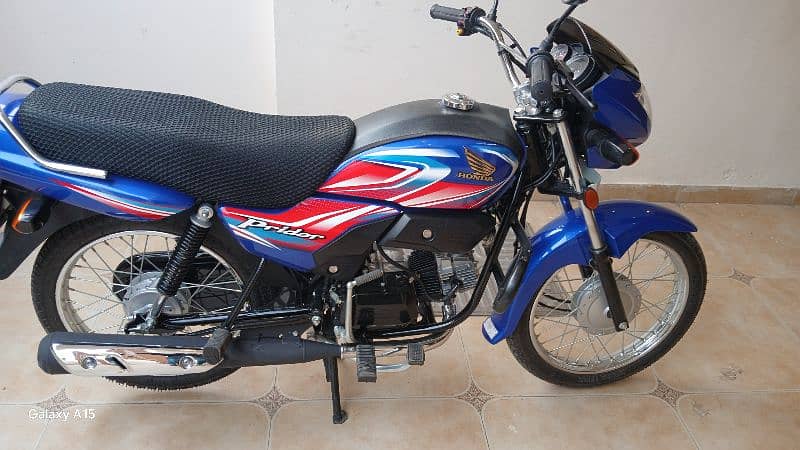 Show Room condition Honda Pridor for sale 5