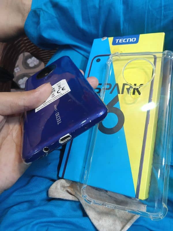 Tecno spark 6 PTA official approveall ok hai 10/8 hai box hai Rm4 GB64 6