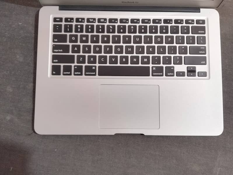 MacBook Air i7  256GB Good condition 10/10 All ok 3