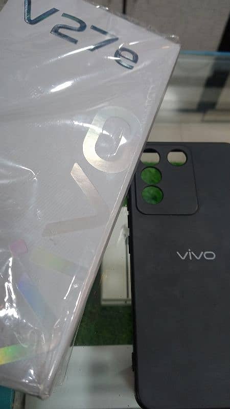 VIVO V27E 7