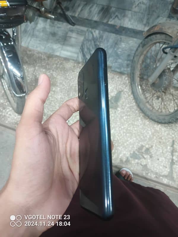 INFINIX HOT 10 PLAY 4 gb ram 64 gm room official pta approved Daba hai 5