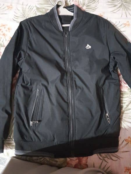 Brand new double side A1 quality jaket for sale  location peshawar. 3