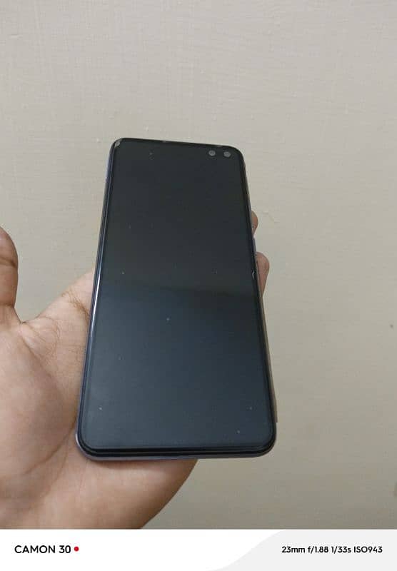 vivo v 19. . . with original box+charger 1