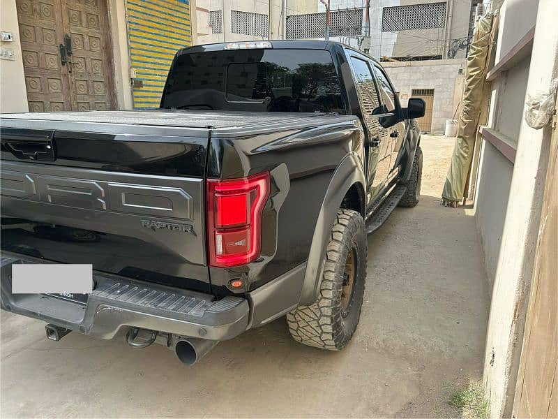 Ford Raptor 2021 11