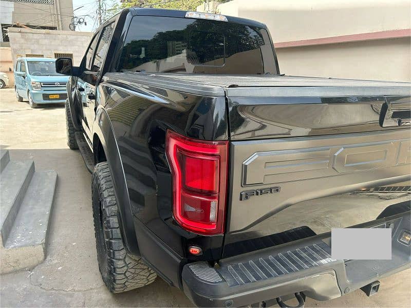 Ford Raptor 2021 18