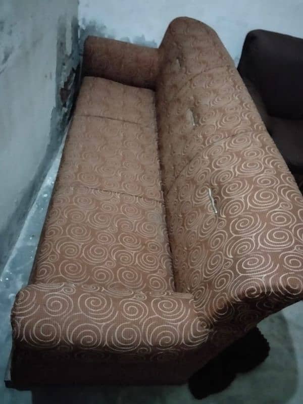 sell sofa set 0