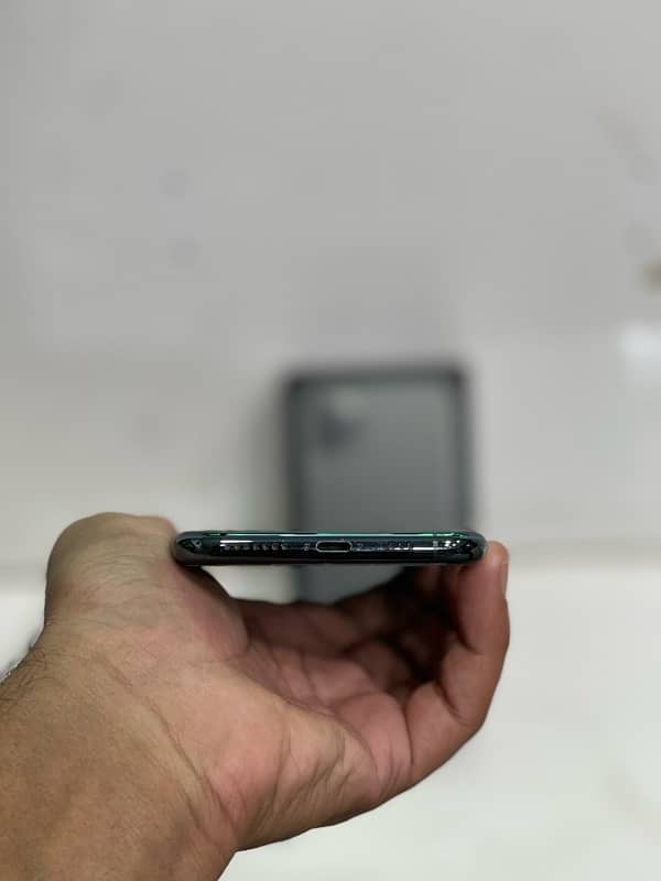 IPhone 11 Pro Max 64GB PTA Approved 7