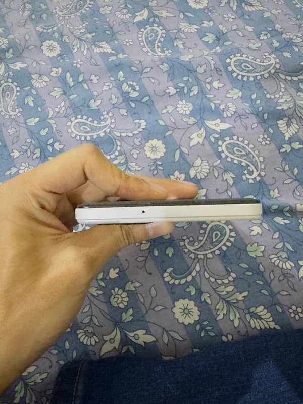 Oppo F17 8/128 1