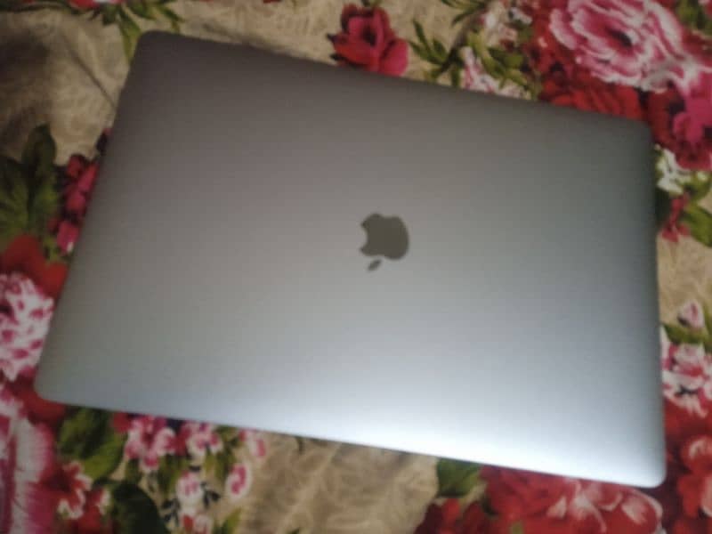 MacBook pro i7 2017 4