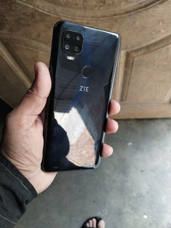 ZTE blade 4gb ram 128gb double Sim approved 5