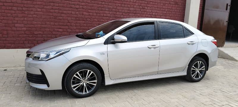 Toyota Corolla Altis 2018 12