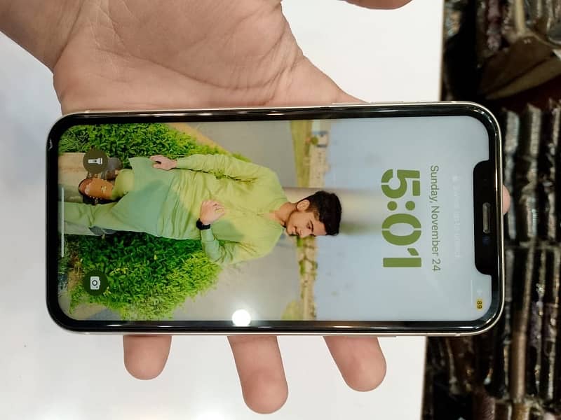 iphone 11 64 GB FU 03265439374 1