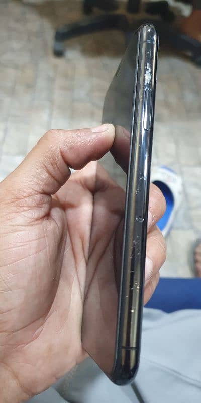 iphone 11pro  256gb waterpack set non pta 3