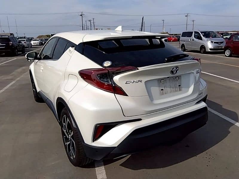 Toyota C-HR 2024 2