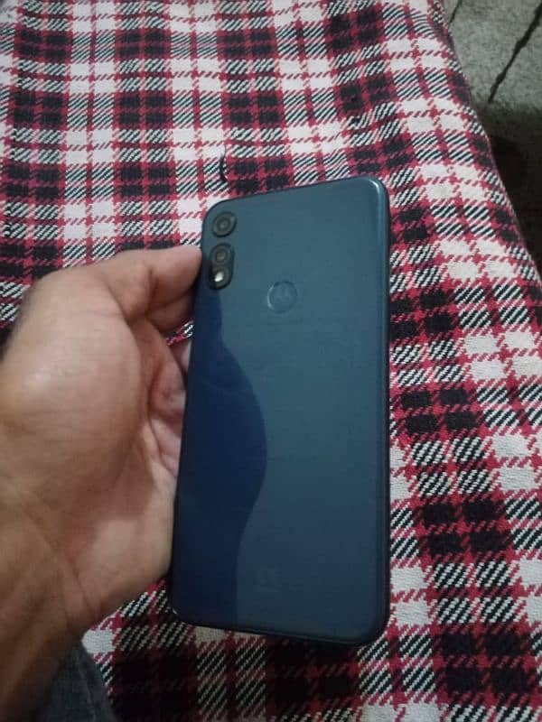 Moto e non pta 3 32gb all ok 0