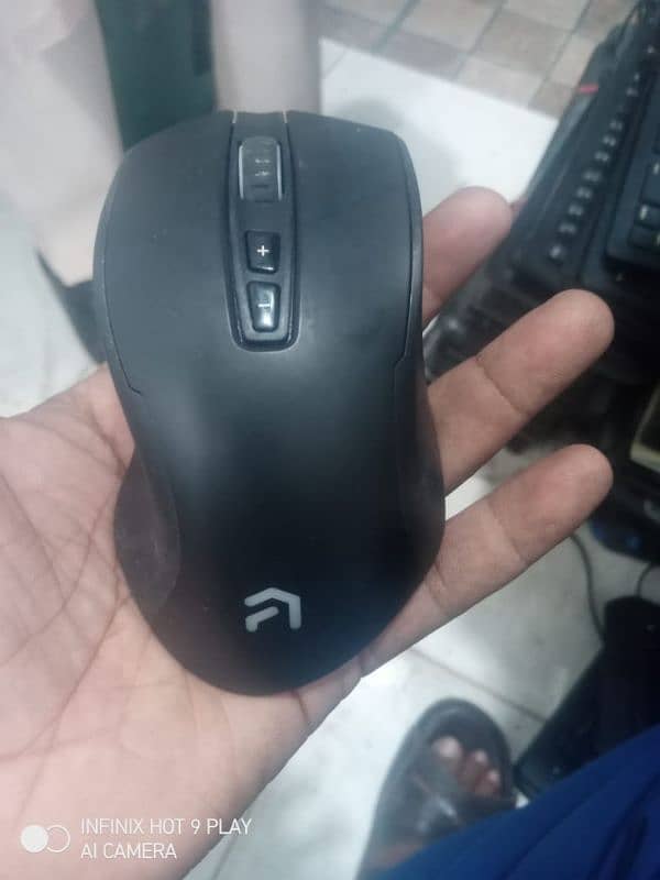 Gaming mouse 11