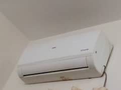 Urgent sale 1.5 to DC inverter Haier