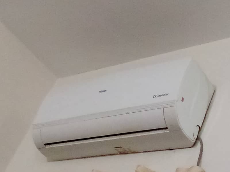 Urgent sale 1.5 to DC inverter Haier 0