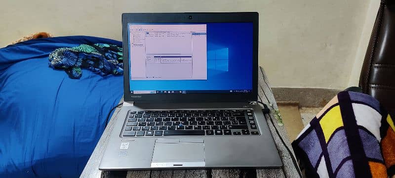 Toshiba Core i 5 4th Generation 8 GB Ram 128 GB SSD 1