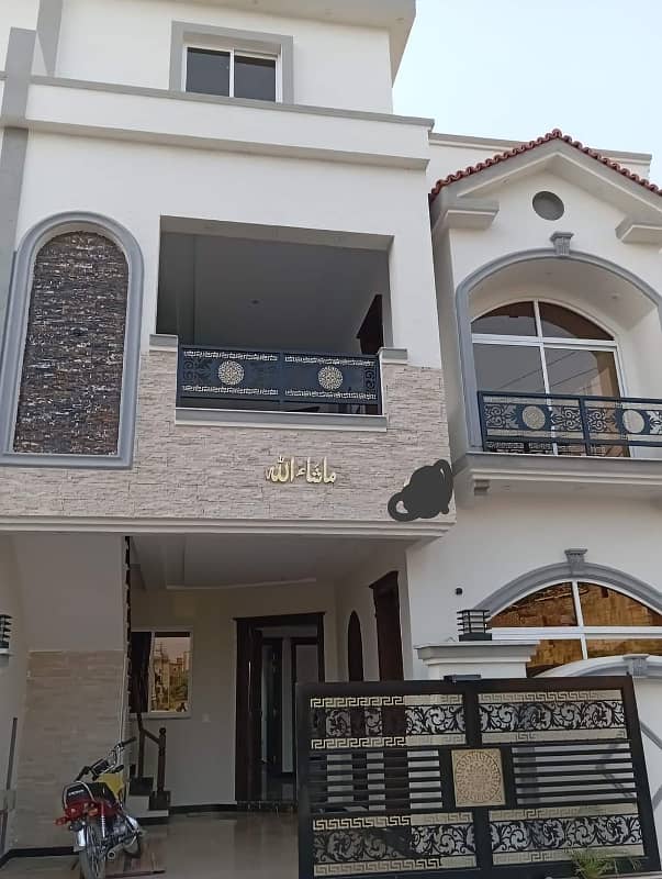 6 Marla Complete independent House Available For Rent in Gulraiz 4