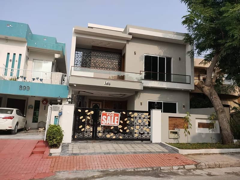 6 Marla Complete independent House Available For Rent in Gulraiz 12