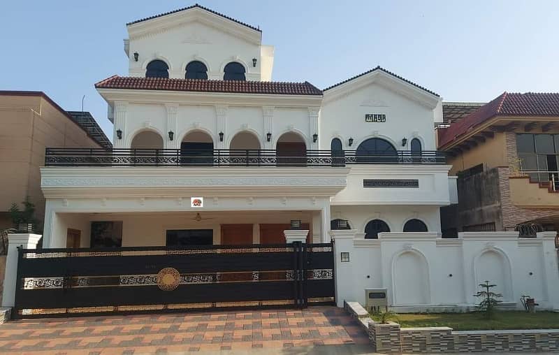 6 Marla Complete independent House Available For Rent in Gulraiz 18