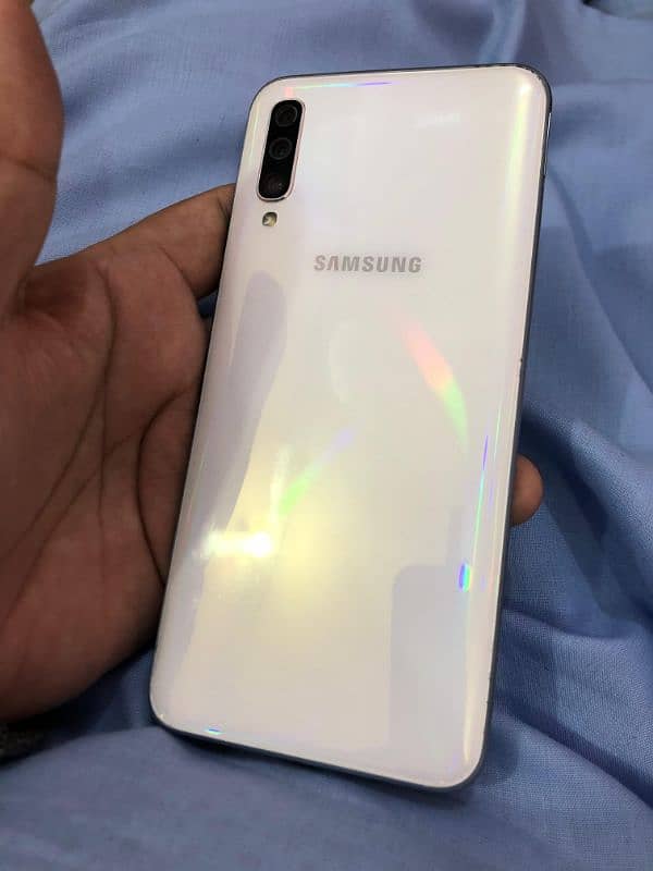 Samsung Galaxy A50, 4/128gb 6