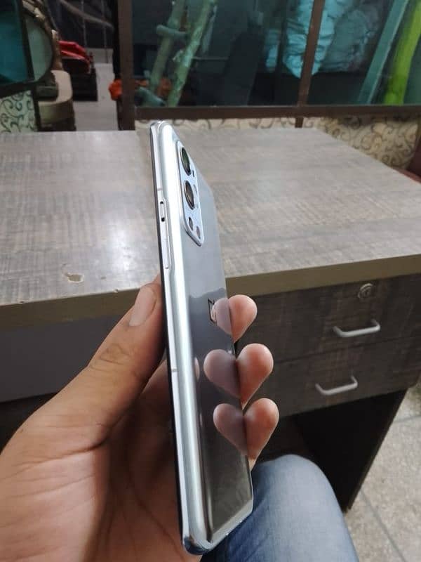 one plus 9 pro like new 4