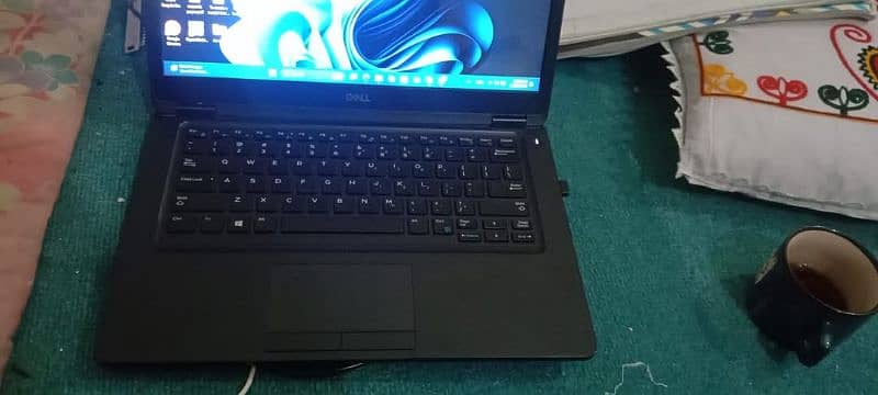 Dell Latitude i5 8gen for sale in sargodha 2