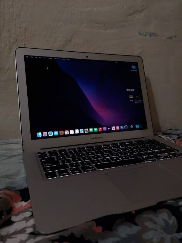 MacBook air early 2015 0