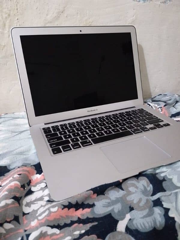 MacBook air early 2015 3