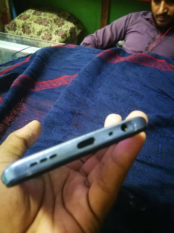 Infinix zero x neo 8+5 128 Box an charger 6