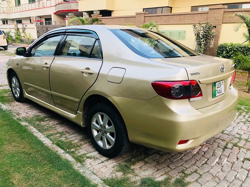 Toyota Corolla Altis 2011 8