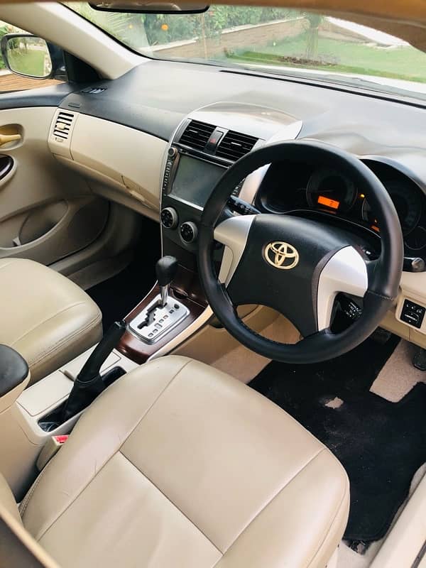 Toyota Corolla Altis 2011 13