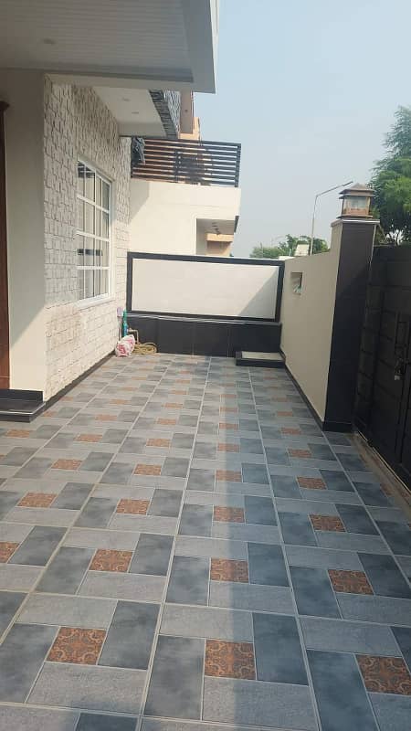 Tiles Floor 2 bed Portion Available For Rent in Gulraiz 11