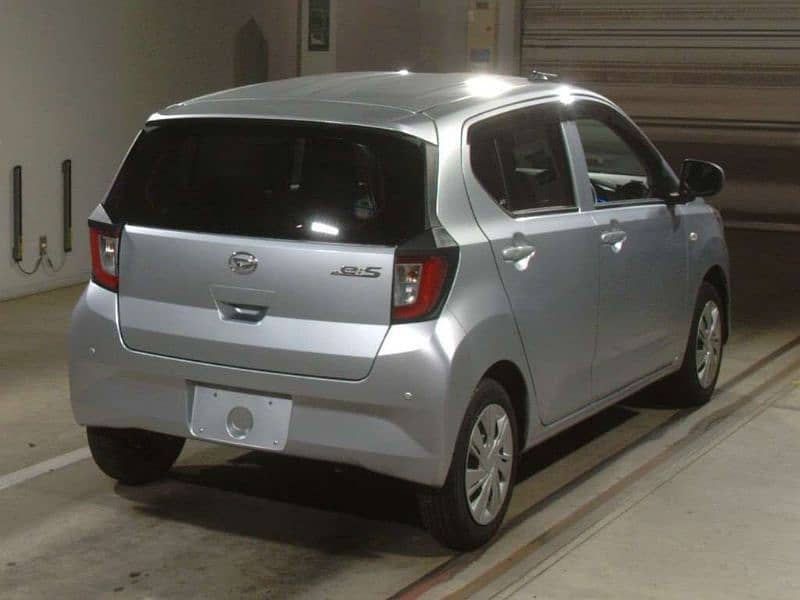 Daihatsu Mira 2024 1