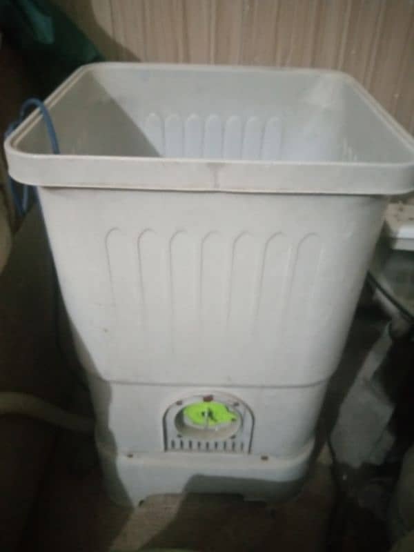 washer mini plastic body Woking condition good 1