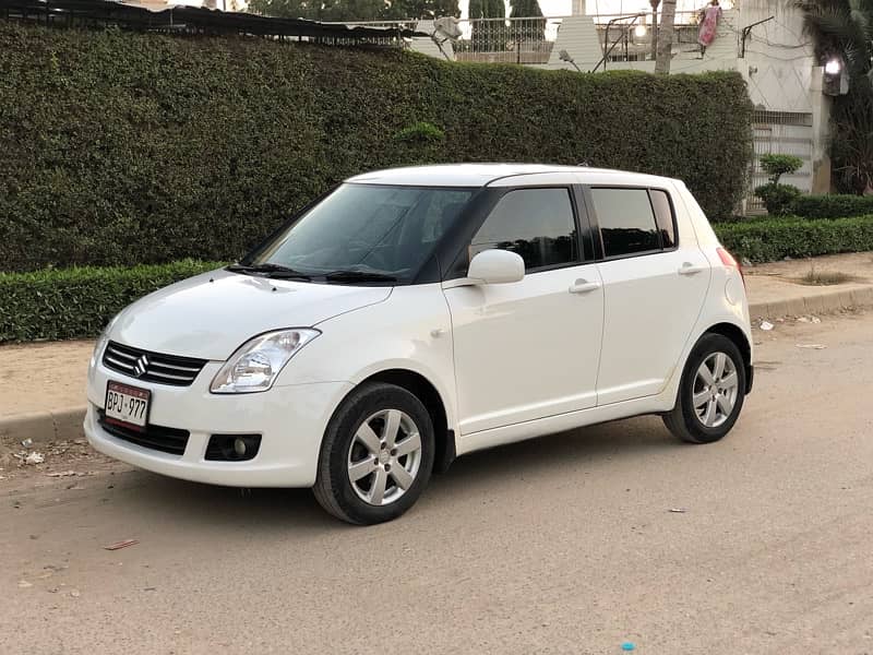 Suzuki Swift 2019 Dlx navigation Almost original body. 1