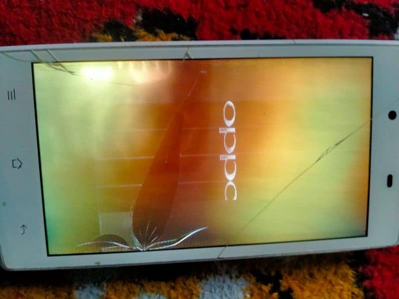 Oppo Mobil for sale Battery ni ha only Mobil ha seriously buyers cntct 1