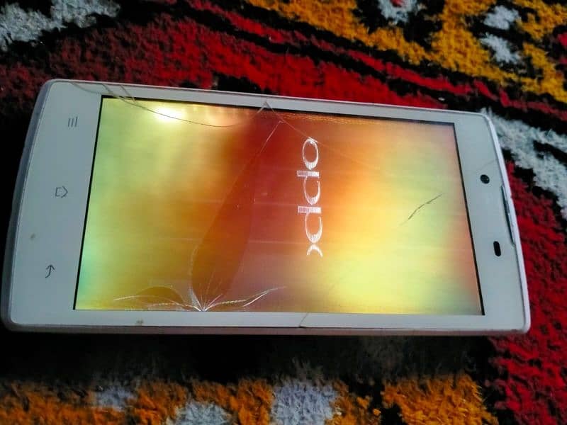 Oppo Mobil for sale Battery ni ha only Mobil ha seriously buyers cntct 3