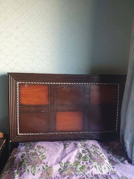 Comfortable single bed for sale 0