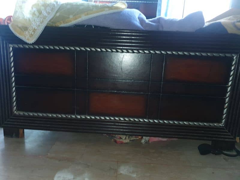 Comfortable single bed for sale 3