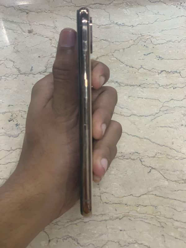 iphone xs gold 256 official pta approve 1