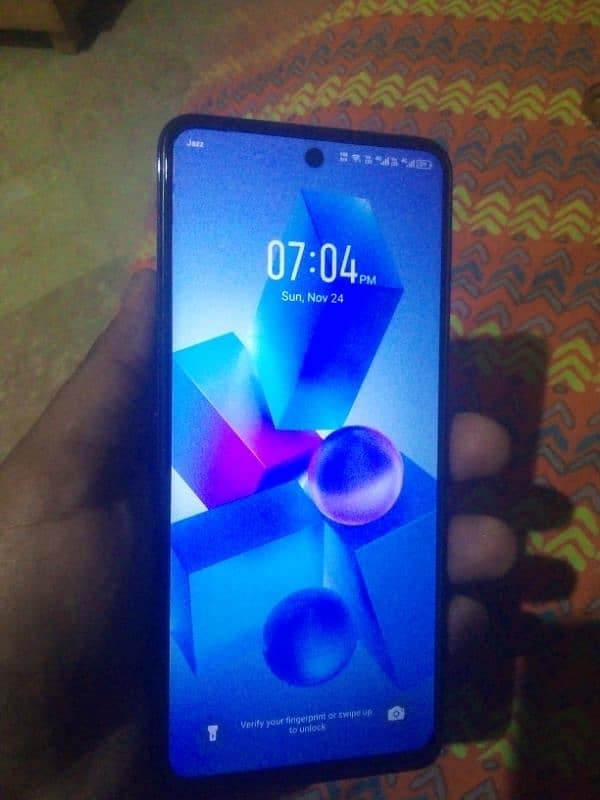 Infinix hot 40 8gb ram 128 gb rom 10by10 7months warenty 2